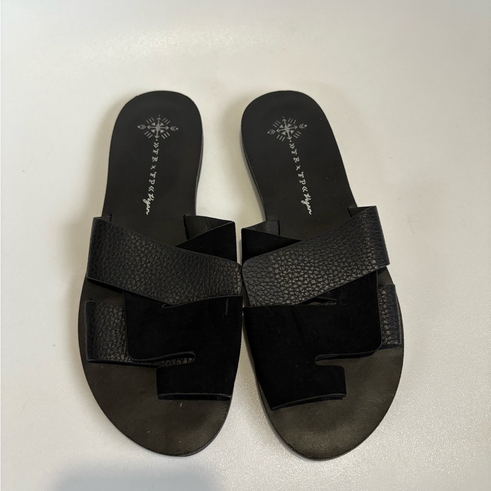Free People black vegan sandals size 9 flat slip on